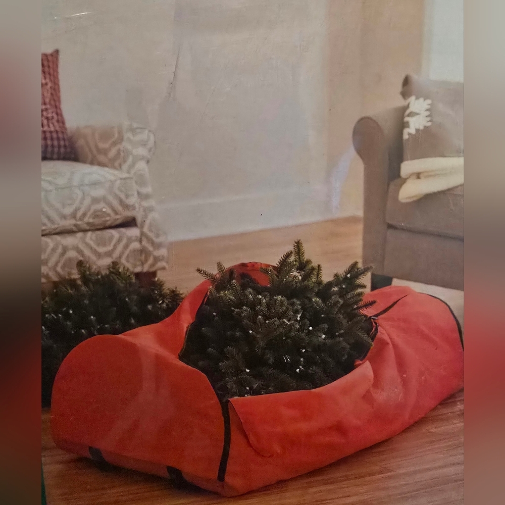 Collapsible Rolling Christmas Tree Storage Bag (For Tree Heights 7.1-ft-8-ft)